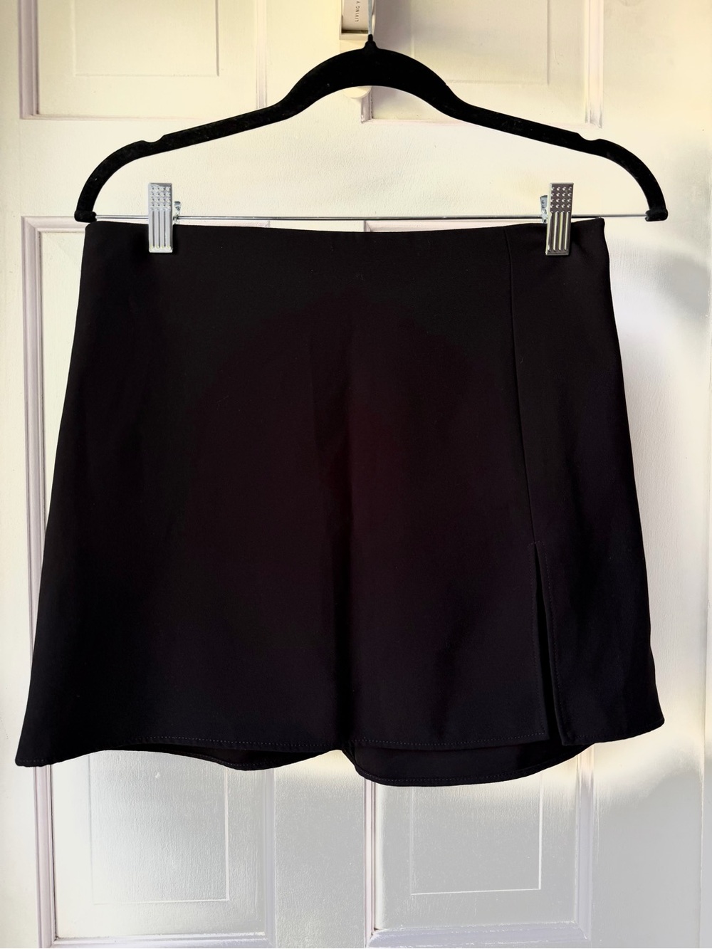 Zara Black Mini Skirt with Subtle Side Slit Size Medium